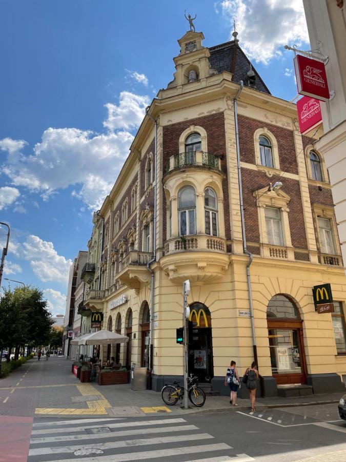 Hostel Rooms Debrecen Exterior photo